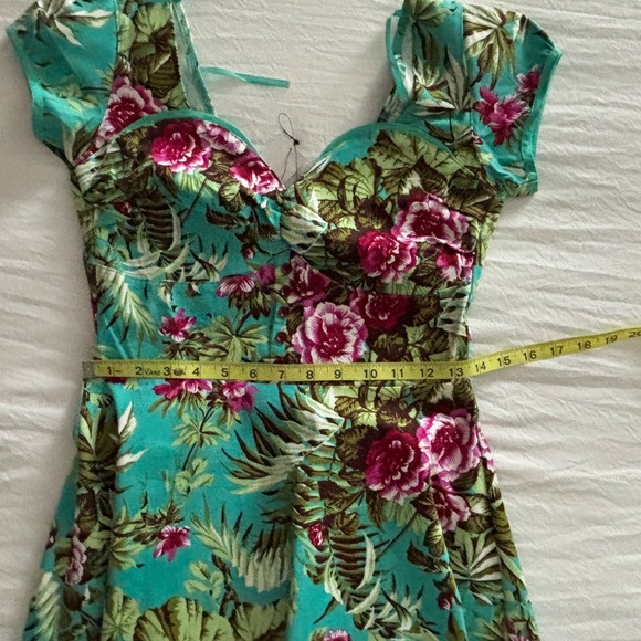 NWT! Lindy Bop Bella Dress XS - Picture 7 of 9